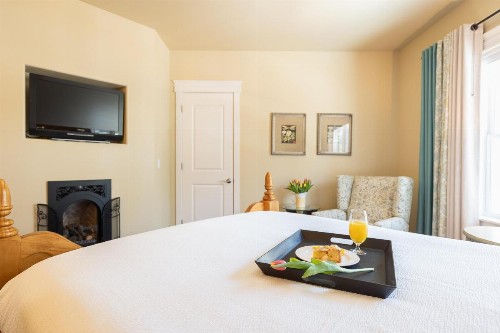 Summer Creek Inn - image 33