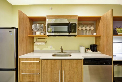 Home2 Suites By Hilton Rapid City - image 7