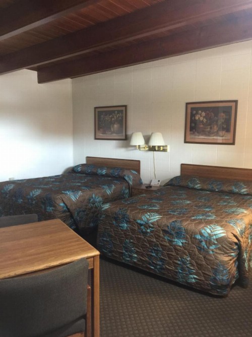 Lazy U Motel - image 9