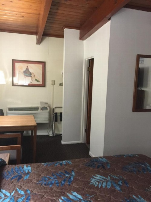 Lazy U Motel - image 7
