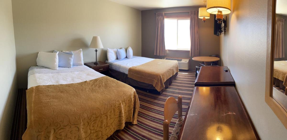Rawlins Western Lodge - image 7