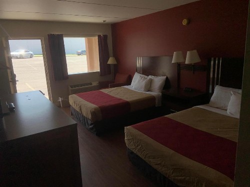 Econo Lodge Northeast - image 19