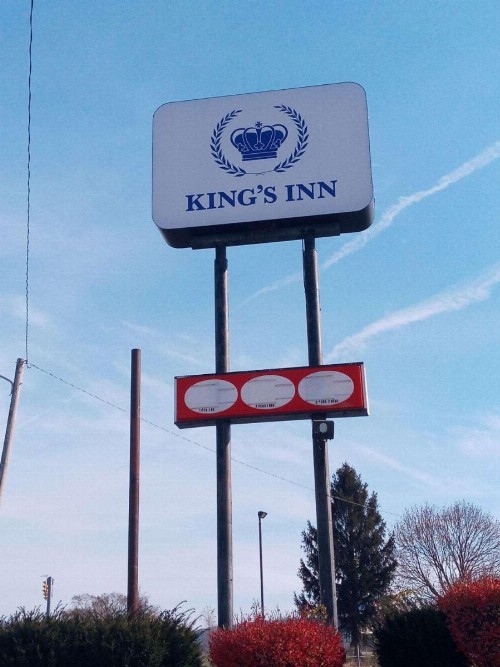 Econo Lodge Northeast - image 2