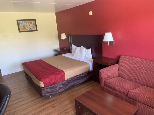 Econo Lodge Northeast - image 6