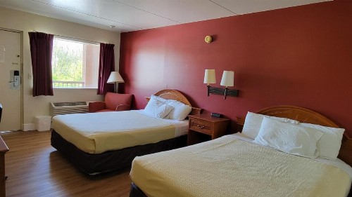 Econo Lodge Northeast - image 7