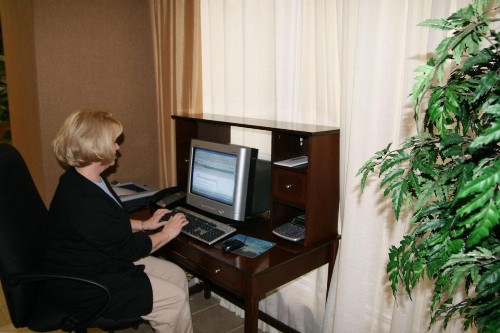 Hampton Inn & Suites Red Bluff - image 24