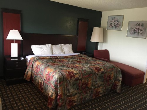 Americas Best Value Inn Red Bluff - image 6
