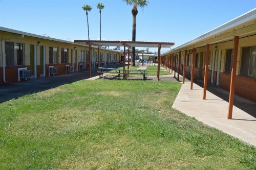 Gateway Inn - image 11