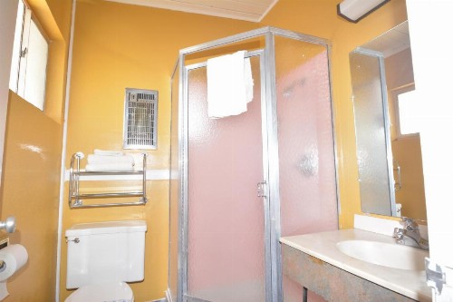 Gateway Inn - image 12