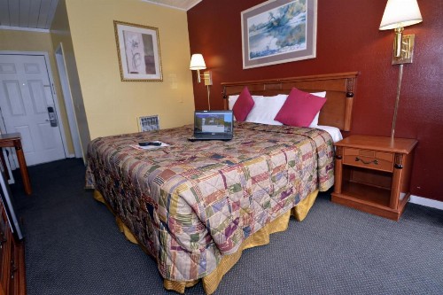 Gateway Inn - image 18