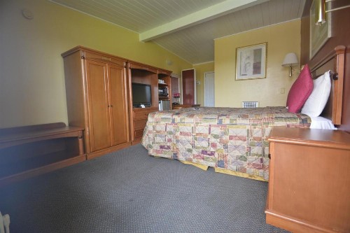 Gateway Inn - image 19
