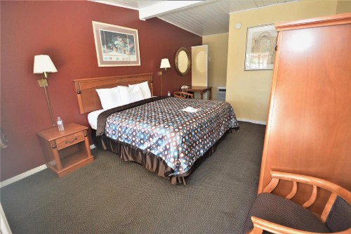 Gateway Inn - image 6