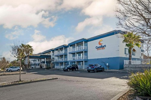 Comfort Suites Red Bluff Near I-5