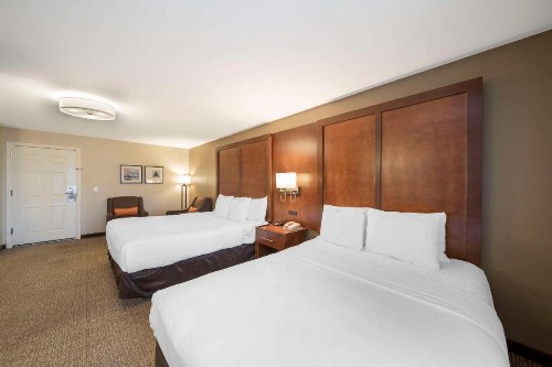 Comfort Suites Red Bluff Near I-5 - image 13