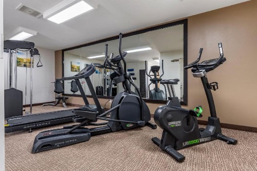 Comfort Suites Red Bluff Near I-5 - image 15
