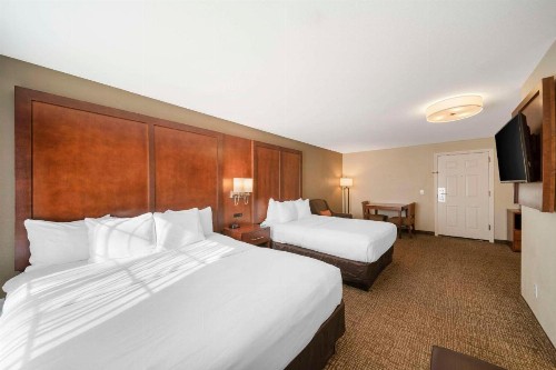 Comfort Suites Red Bluff Near I-5 - image 18
