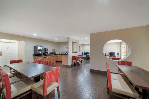 Comfort Suites Red Bluff Near I-5 - image 36