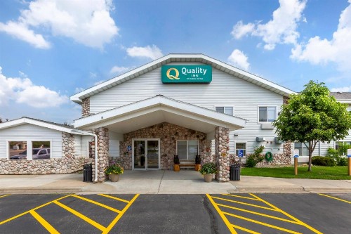 Quality Inn - image 2