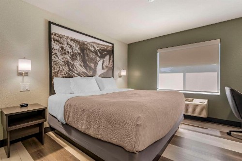 Quality Inn - image 32