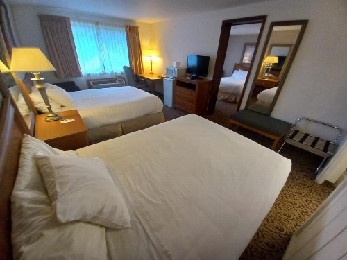 Lupine Inn - image 19