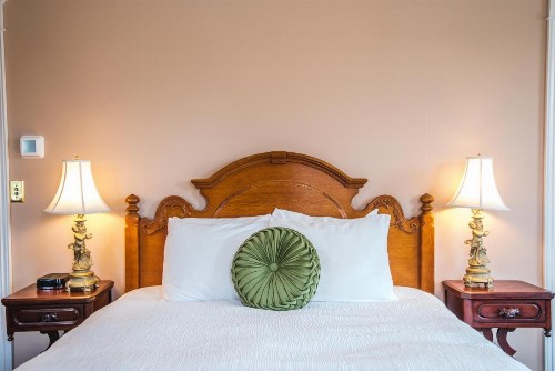 The Pollard Hotel - image 3