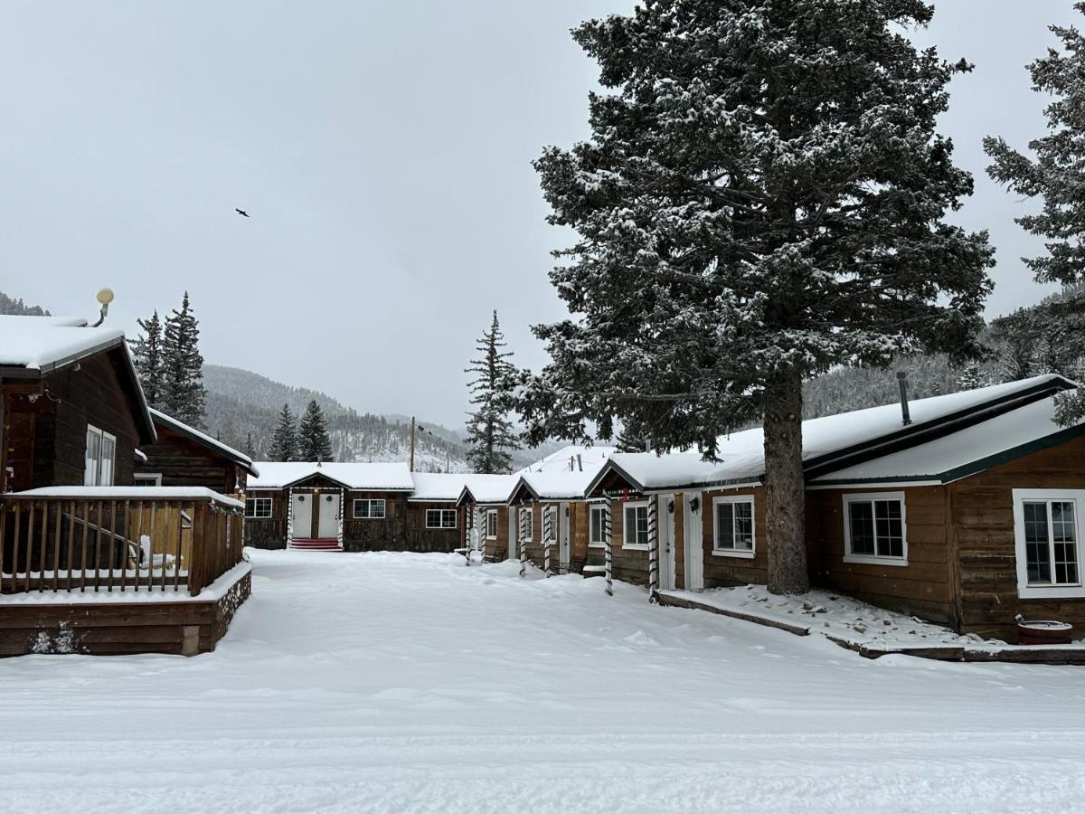 Deer Lodge - image 3