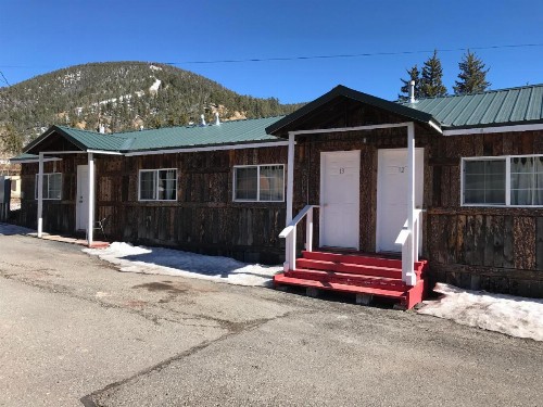 Deer Lodge - image 9