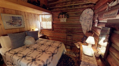 Cabin by the Creek - image 21