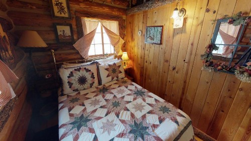 Cabin by the Creek - image 27