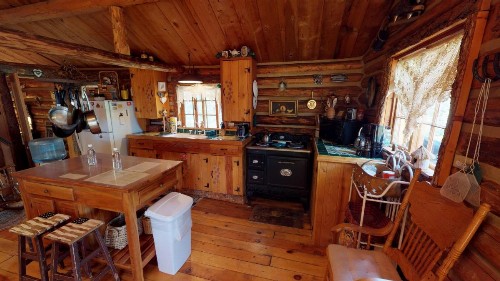 Cabin by the Creek - image 5