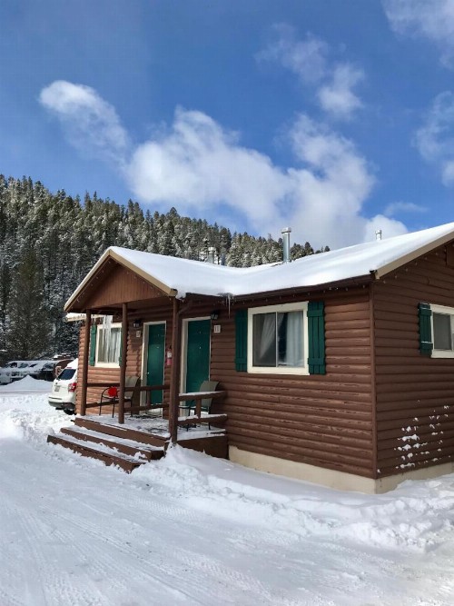 Three Bears Lodge - image 12