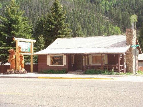Three Bears Lodge - image 9