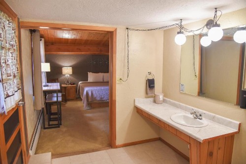 Alpine Lodge - image 19