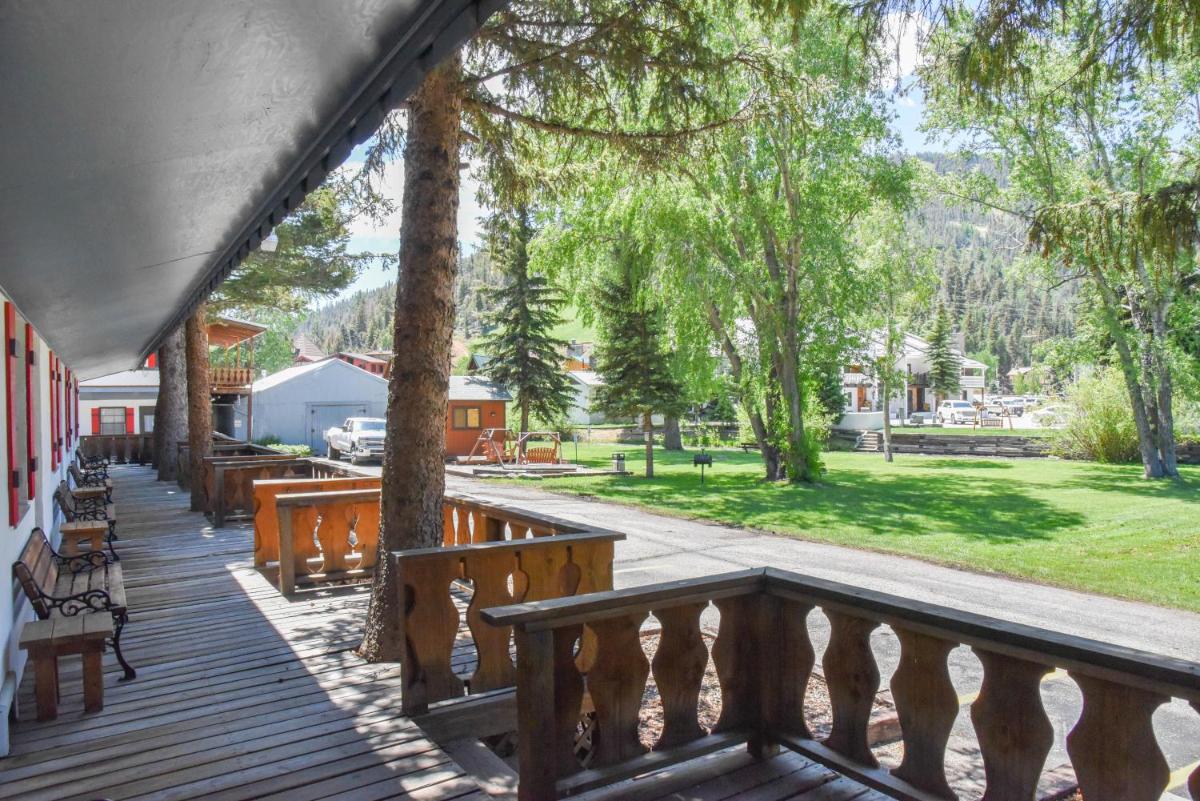 Alpine Lodge - image 3