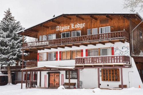 Alpine Lodge - image 34
