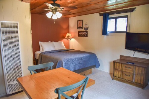 Alpine Lodge - image 36