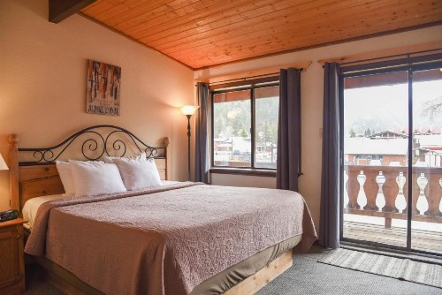Alpine Lodge - image 49