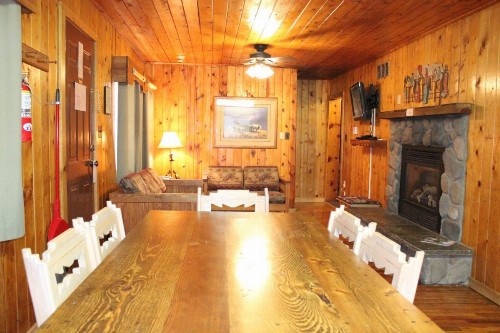 Copper King Lodge - image 10