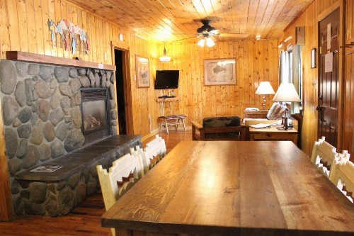 Copper King Lodge - image 28