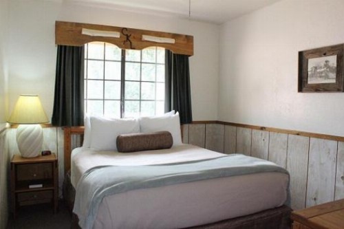 Copper King Lodge - image 30