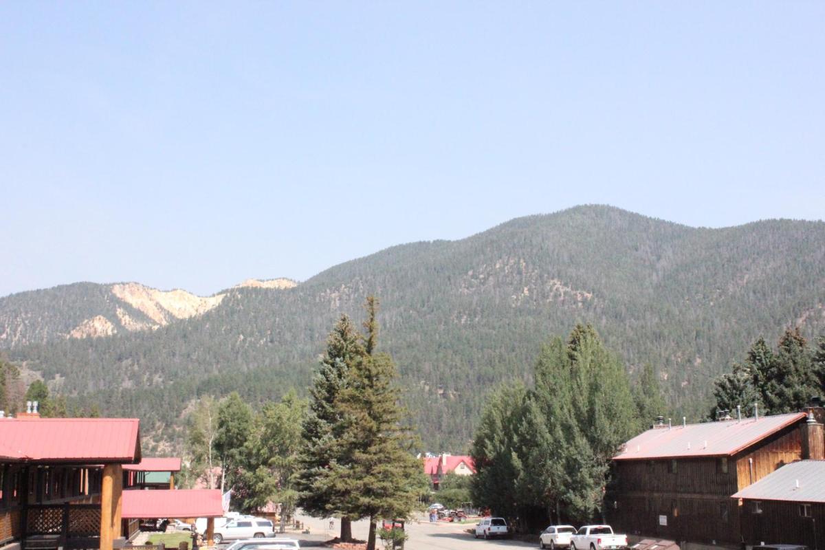 Copper King Lodge - image 6