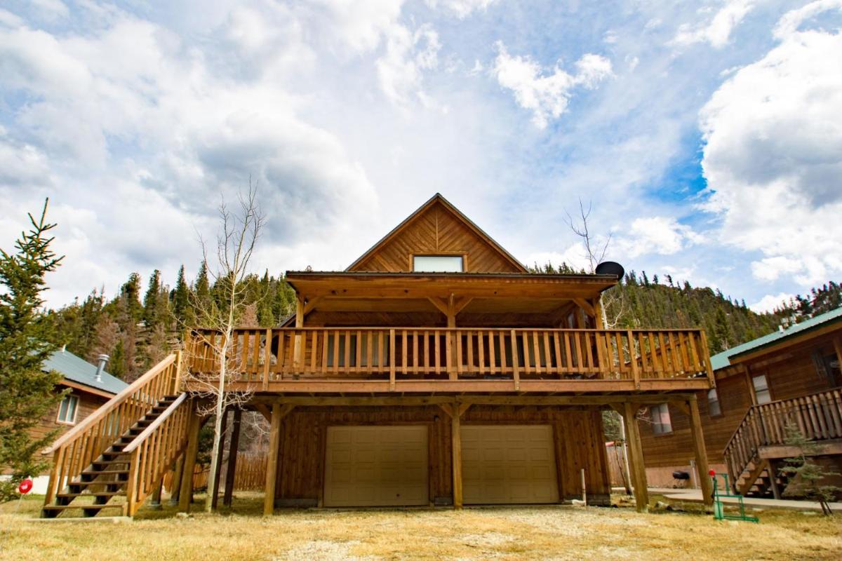 The Bunkhouse by the River - main image