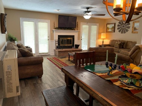 Peaceful Rivers Edge on Tenderfoot - image 23
