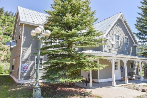 Peaceful Rivers Edge on Tenderfoot - image 40
