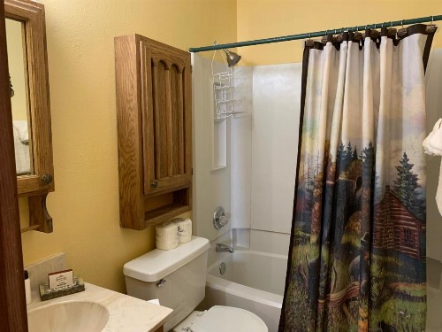 Riverbend #7 A Townhouse - image 2
