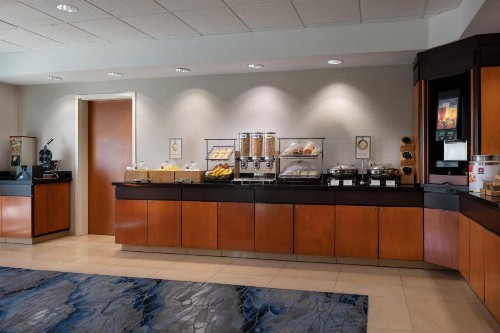 Fairfield Inn & Suites Redding - image 14