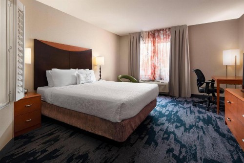 Fairfield Inn & Suites Redding - image 21