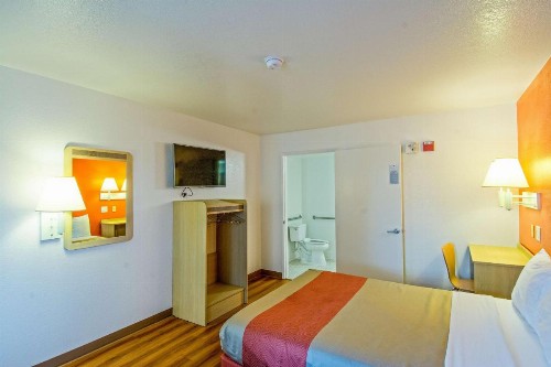 Motel 6-Redding CA - South - image 32