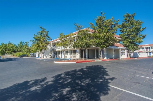 Motel 6-Redding CA - South - image 35