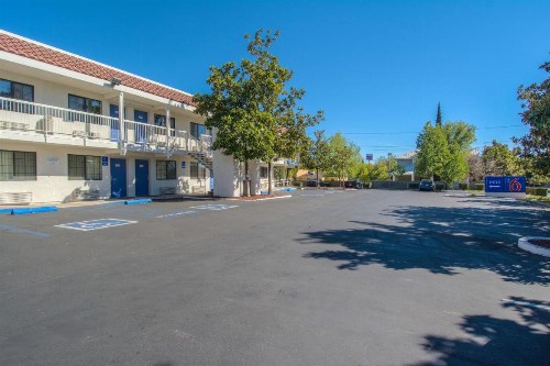 Motel 6-Redding CA - South - image 37